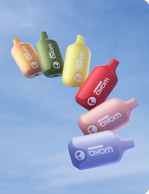 来自vapehongkong.com的“WAKA Smash” The Waka Smash disposable Vape launched by the Relx brand is finally on the market. There are 2 flavors available in stock. This vape has a huge amount of smoke