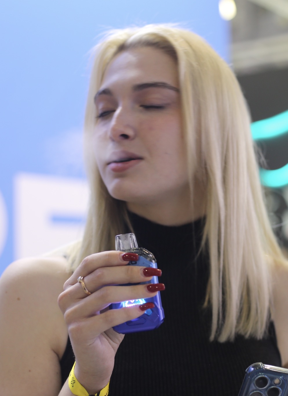 Become a wholesale partner with the Kind Pen. Get discounts on the quality vape pens, supplies, and accessories your store needs.